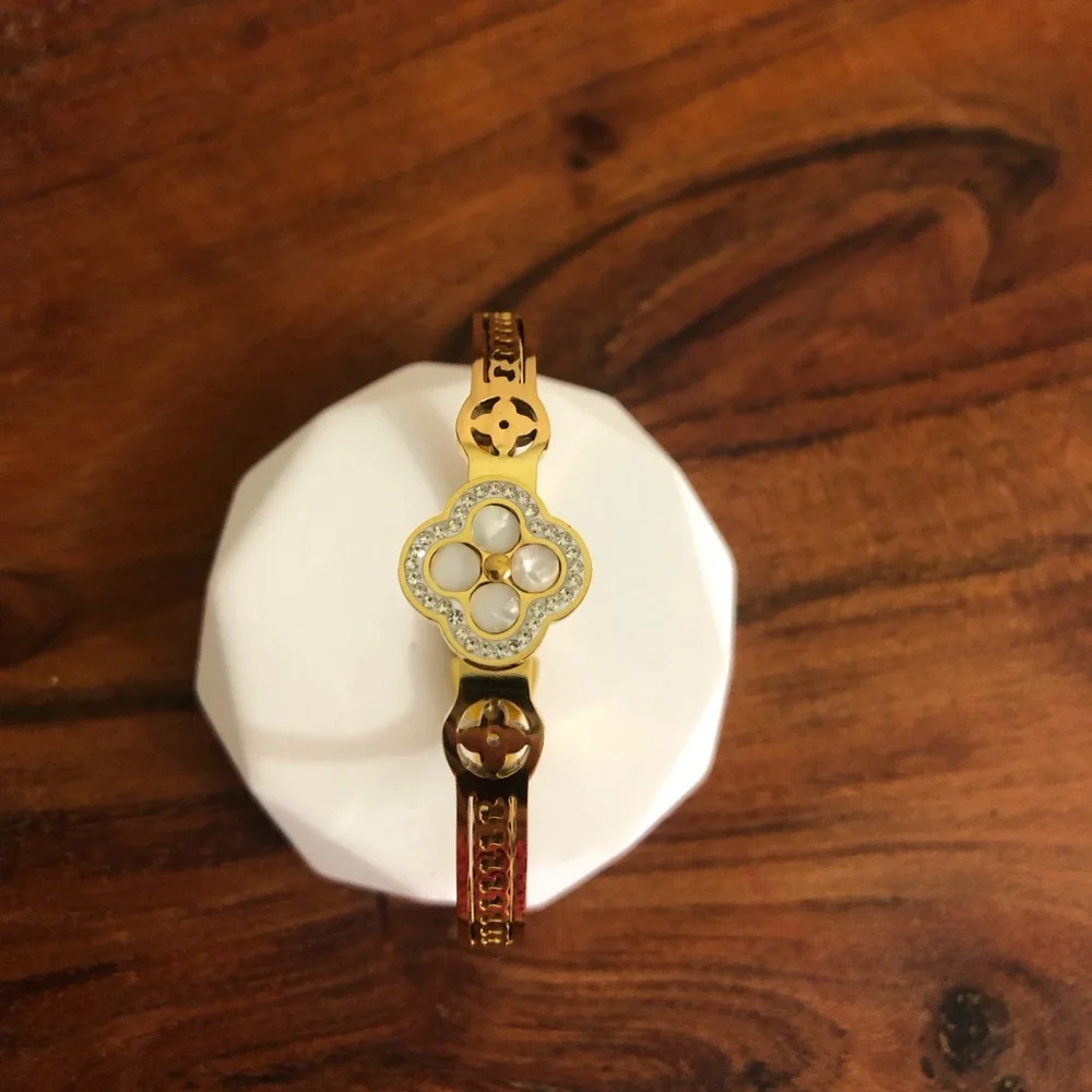 Gold Plated White Clover Stainless Steel Bracelet Rhinestone Four Petal Flower